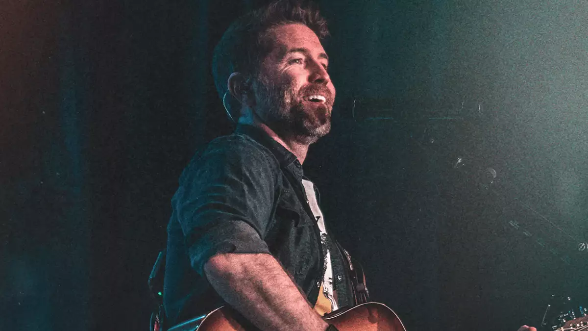 Why Josh Turner used 2020's Country State of Mind to record 'I Can Tell by the Way You Dance' as a direct Vern Gosdin lineage nod