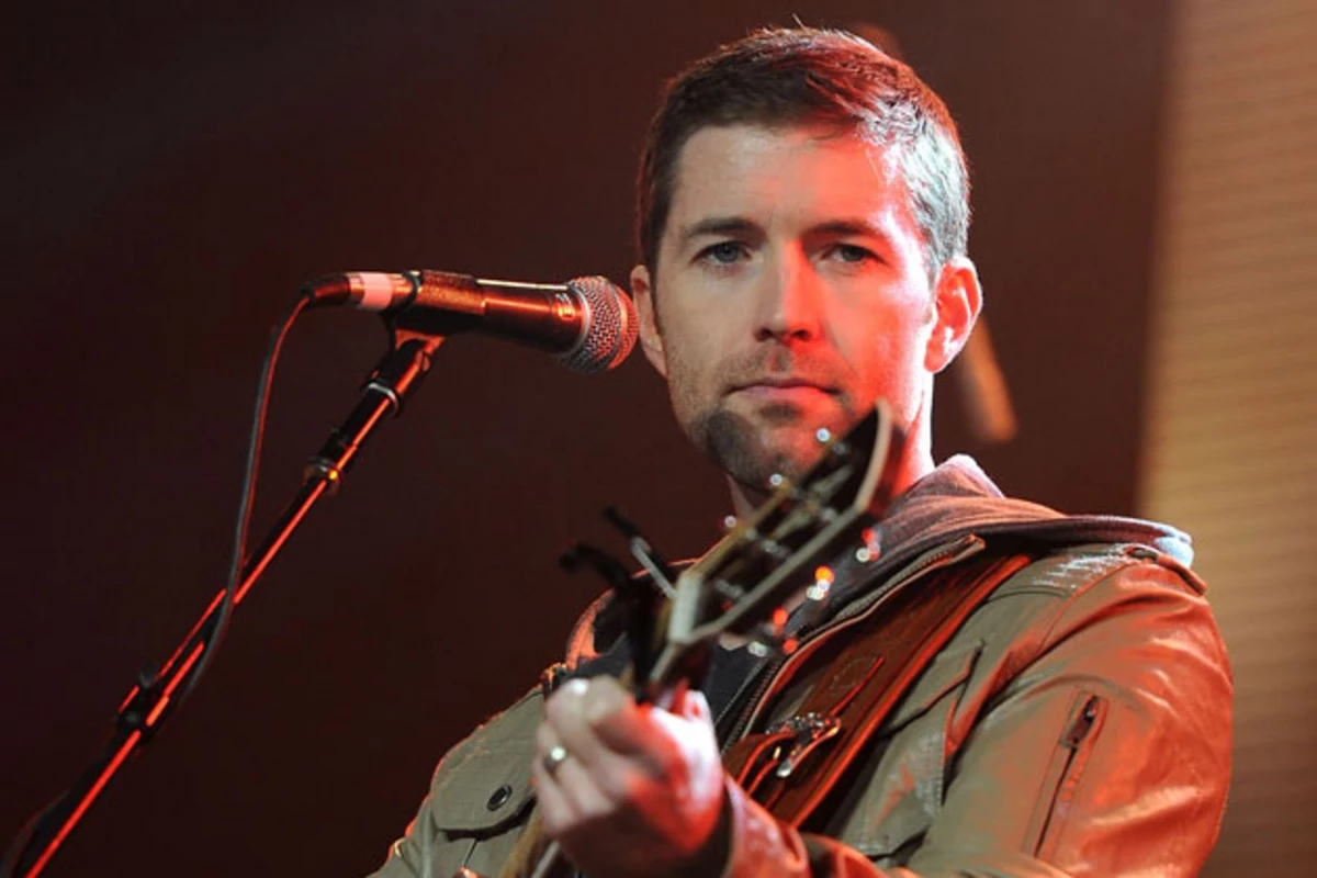 Josh Turner's Hometown Girl as the 2016 Deep South lead single and his first No. 1 in nearly seven years