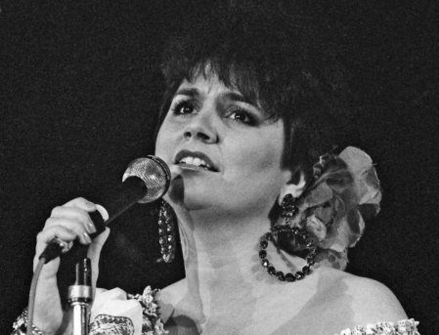 Linda Ronstadt - Frenesí 1992 | title track, Billboard Hot Latin Songs No. 7