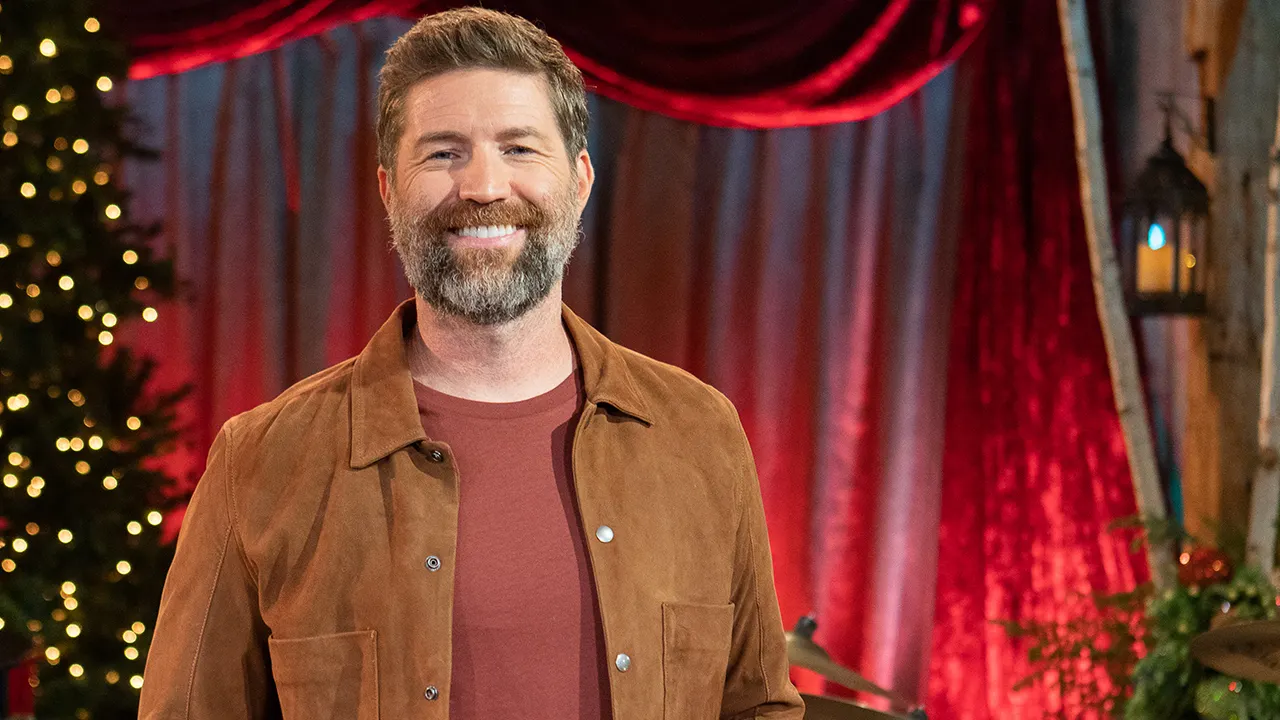 Josh Turner's 2021 Your Man Deluxe Edition and the reimagined Your Man video with Jennifer Turner