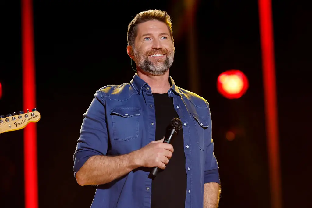 The 'Long Black Train' Opry breakthrough that carried Josh Turner from early Grand Ole Opry attention to a 2003 No. 13 country hit