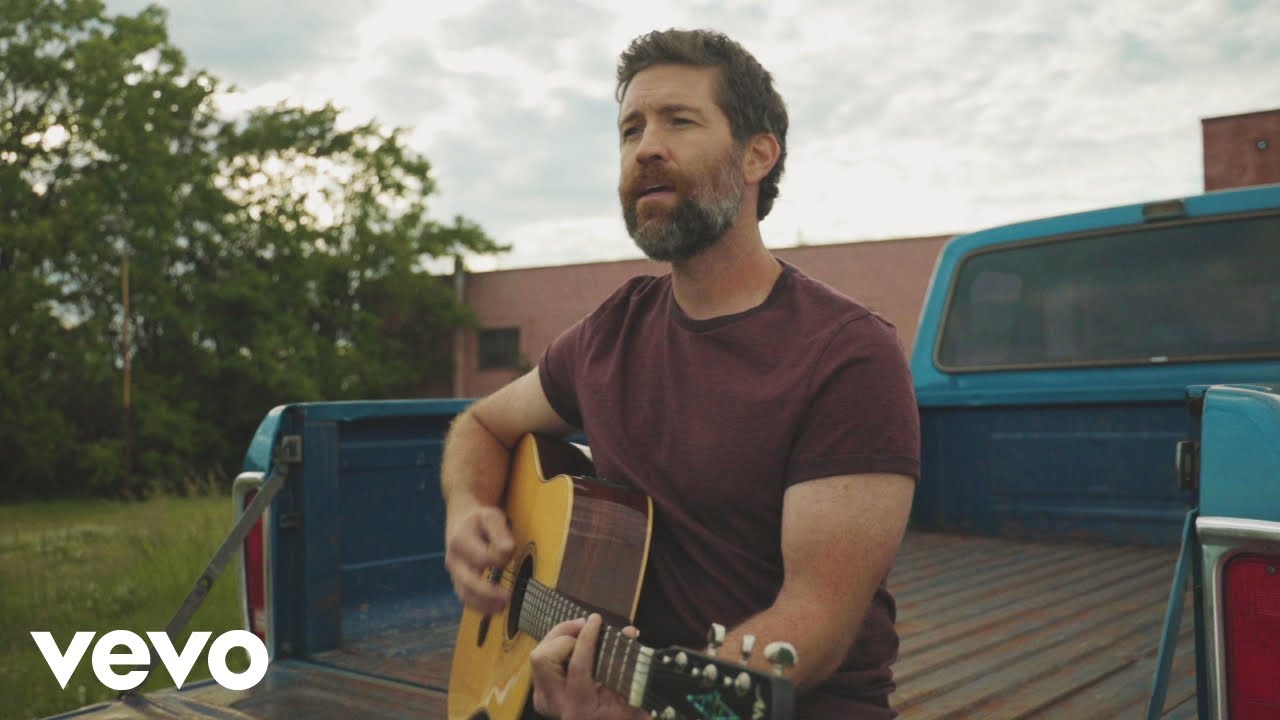 How Josh Turner's 2010 'I Wouldn't Be a Man' revived a Don Williams and Steve Wariner line with a darker baritone reading